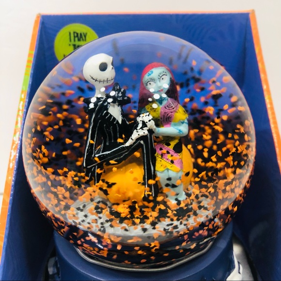 🎃HP🎃Jack/Sally Musical Water Globe - Picture 1 of 13
